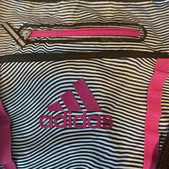 Adidas women’s drawstring bag. - Picture 2 of 6